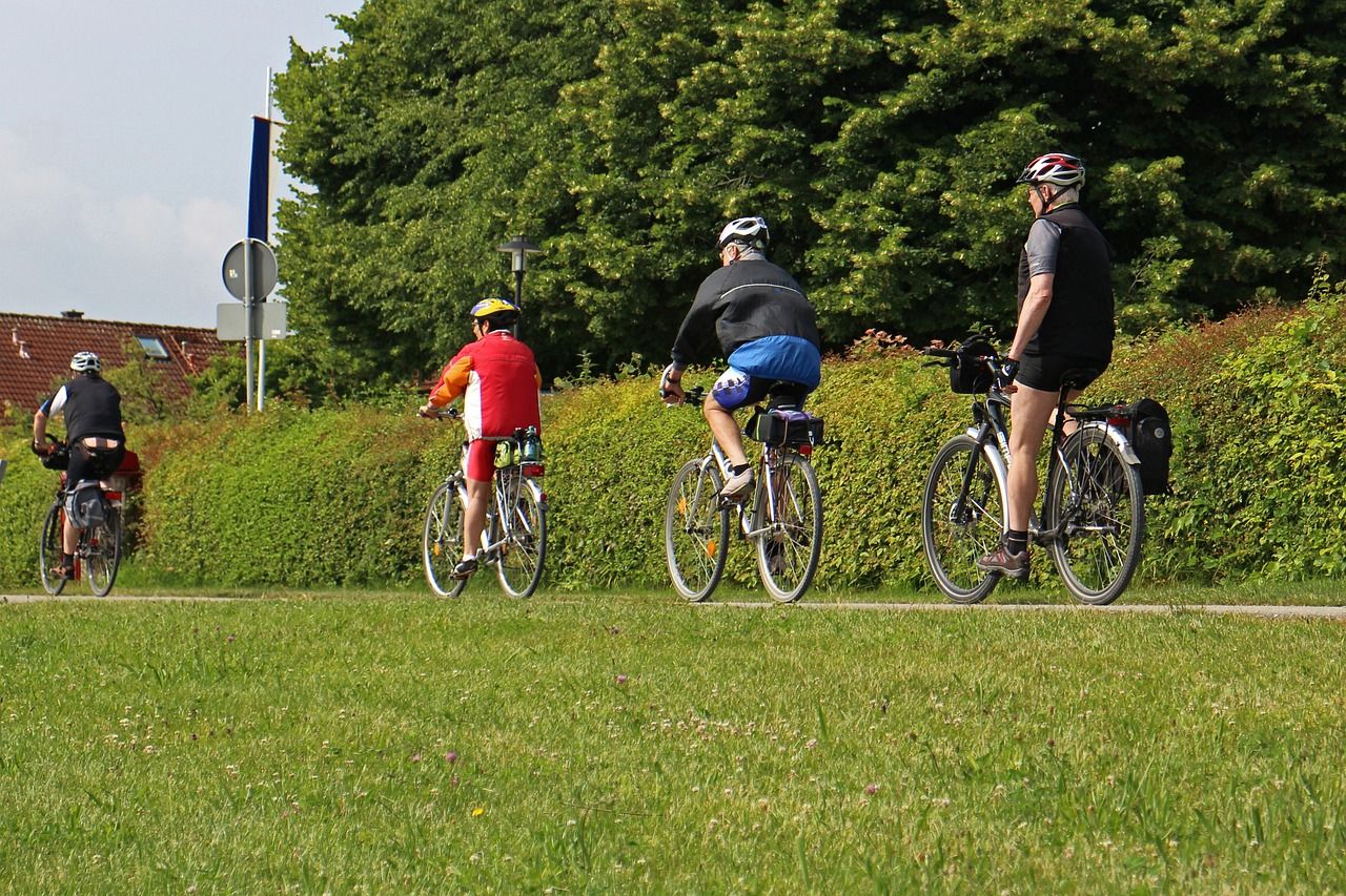 Rodzinne rowerowe wycieczki mogą być czystą przyjemnością. Przygotuj się do nich!