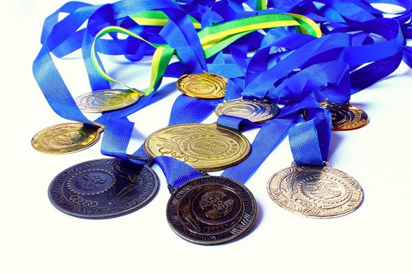 Trening, determinacja, sukces - jak upamiętnić to na medalu?